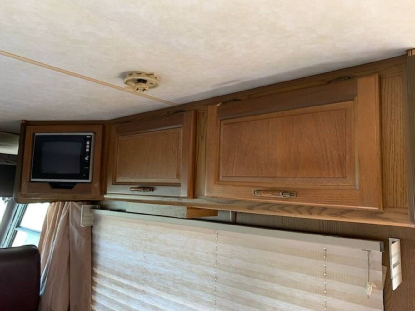 A photo of this 1986 Georgie Boy Cruise Air II