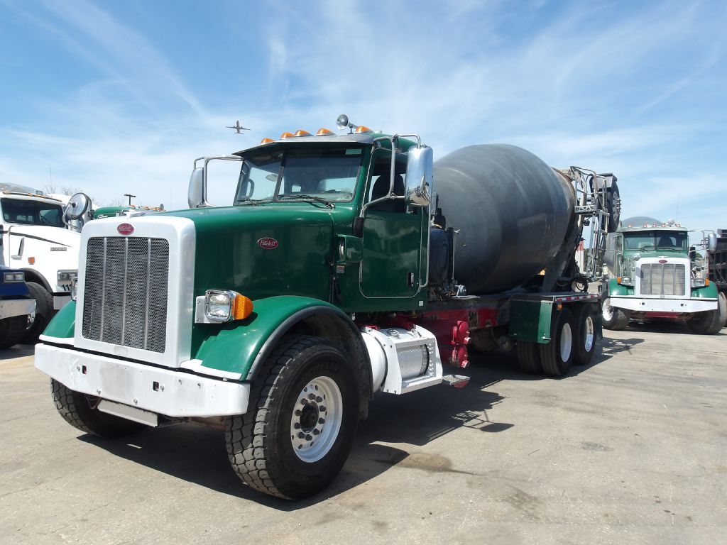 2014 PETERBILT 365 in Houston, TX