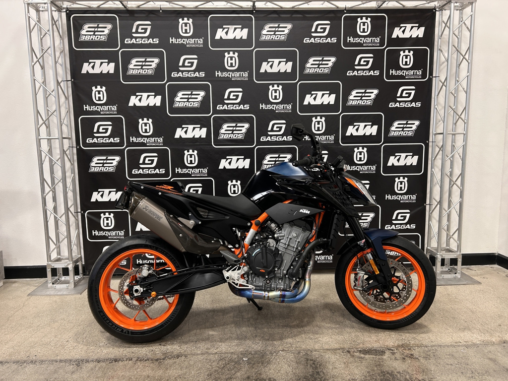 2022 KTM Duke 890 R 890 R in Costa Mesa, CA