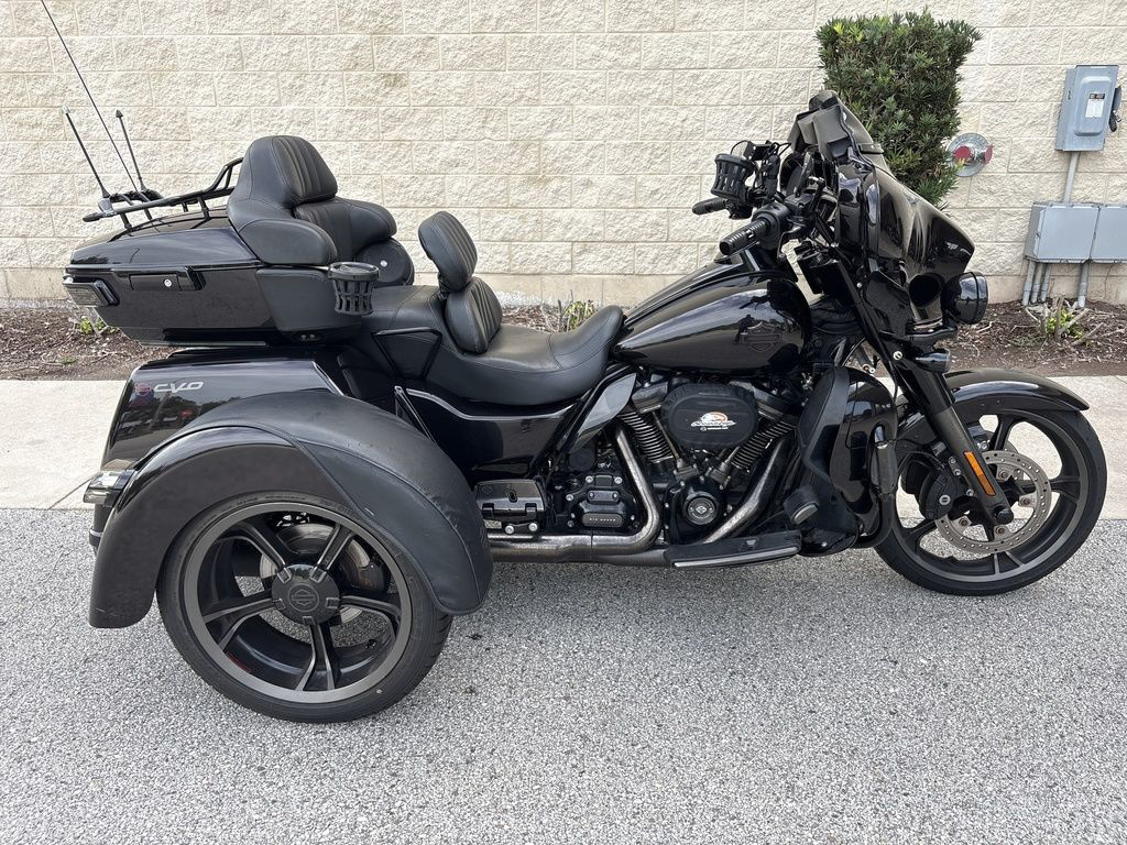 2021 Harley-Davidson Trike FLHTCUTGSE - CVO Tri Glide CVO in Jacksonville, FL
