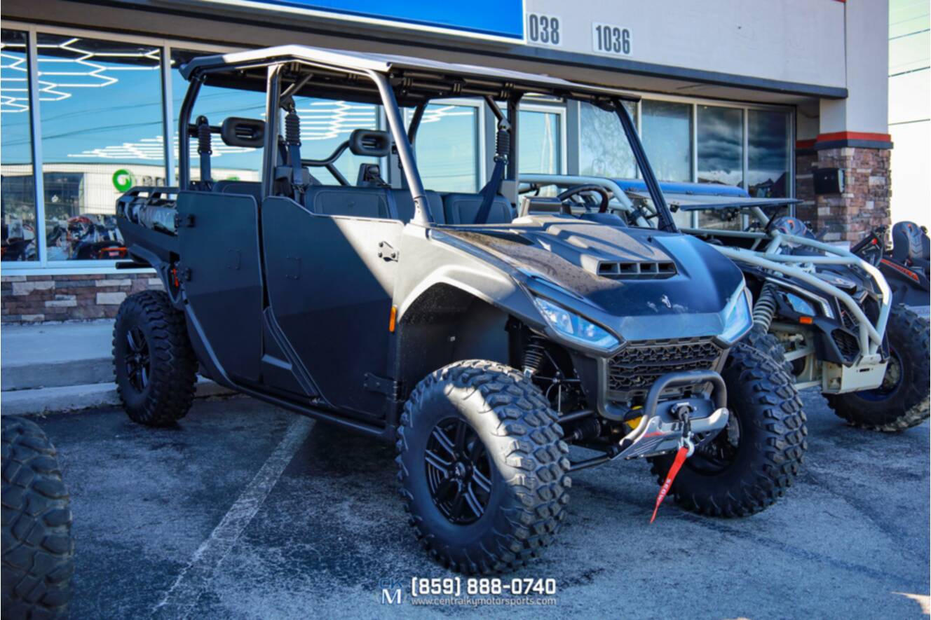 A photo of this 2026 Segway Powersports UT10 P Crew