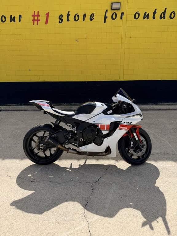 2021 Yamaha YZF-R1 Standard motorcycle