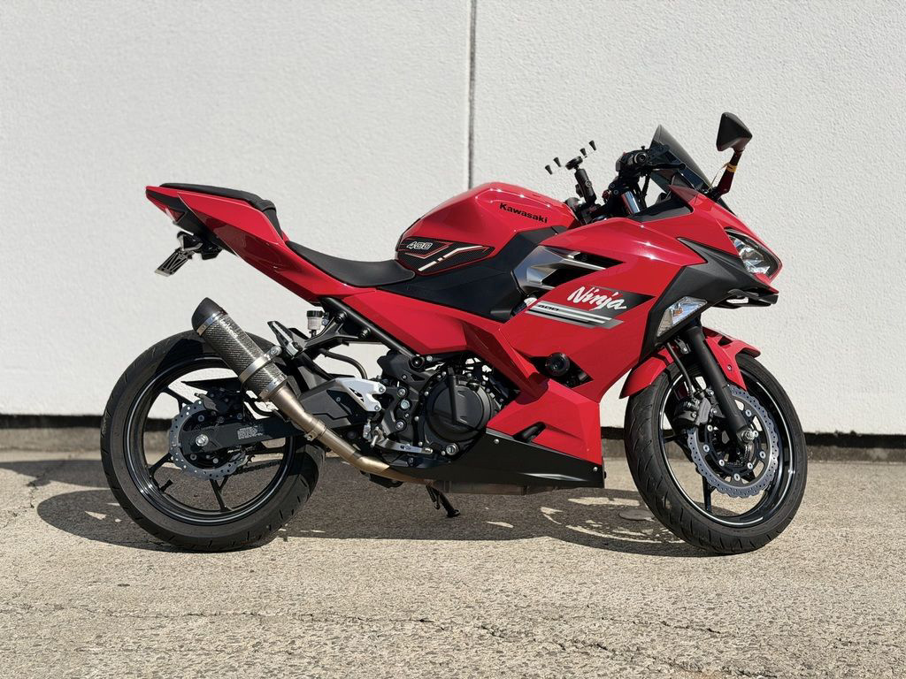 2021 Kawasaki Ninja 400 Passion Red Pearl Nightshade TealMetallic BASE in Huntsville, AL