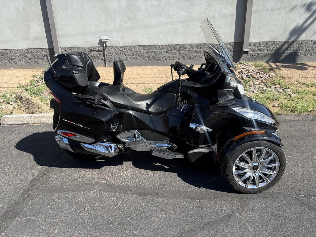 2015 Can-Am Spyder RT Limited 6 Speed Semi-Automatic (SE6) RT LIMITED SE6 in 85032, AZ