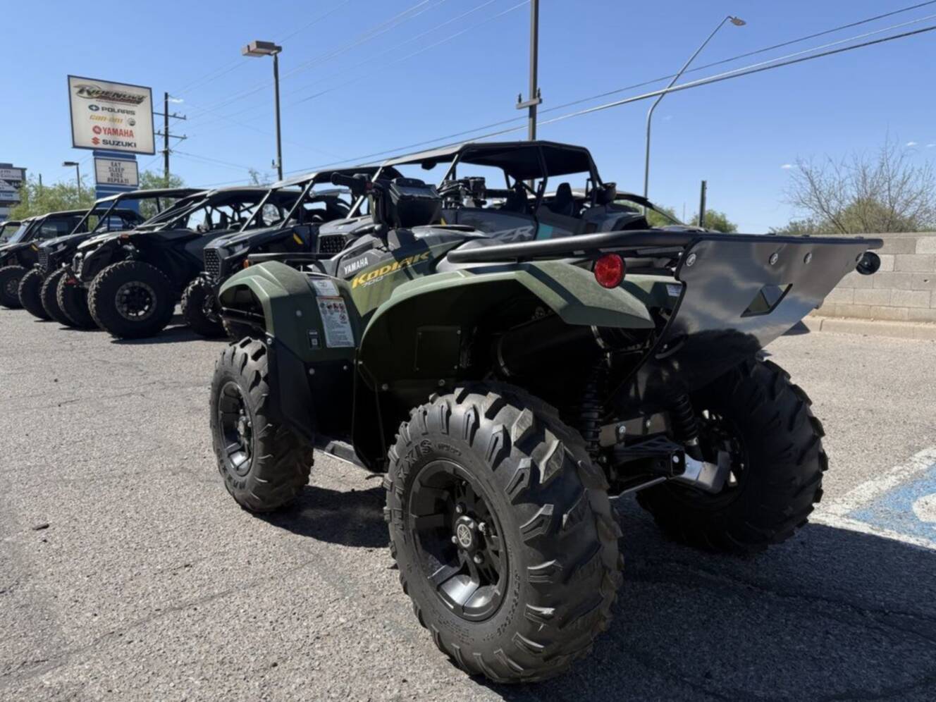 A photo of this 2025 Yamaha Kodiak 700 EPS