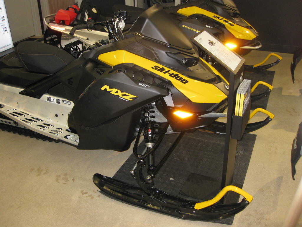 2026 Ski-Doo MXZ® Sport 129 in indian river MI