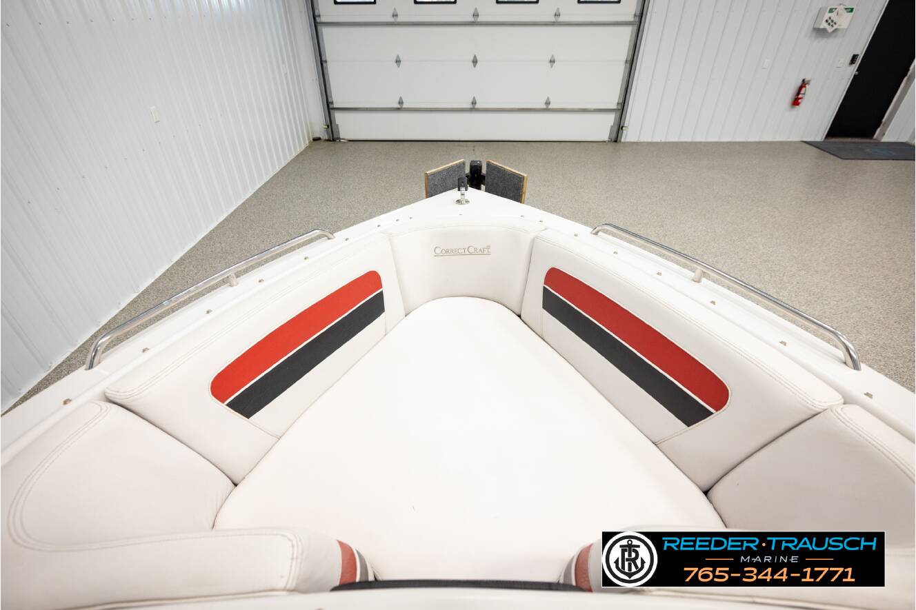A photo of this 1995 Ski Nautique Correct Craft
