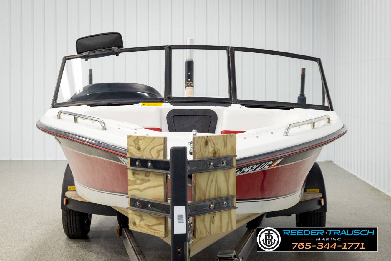 A photo of this 1995 Ski Nautique Correct Craft