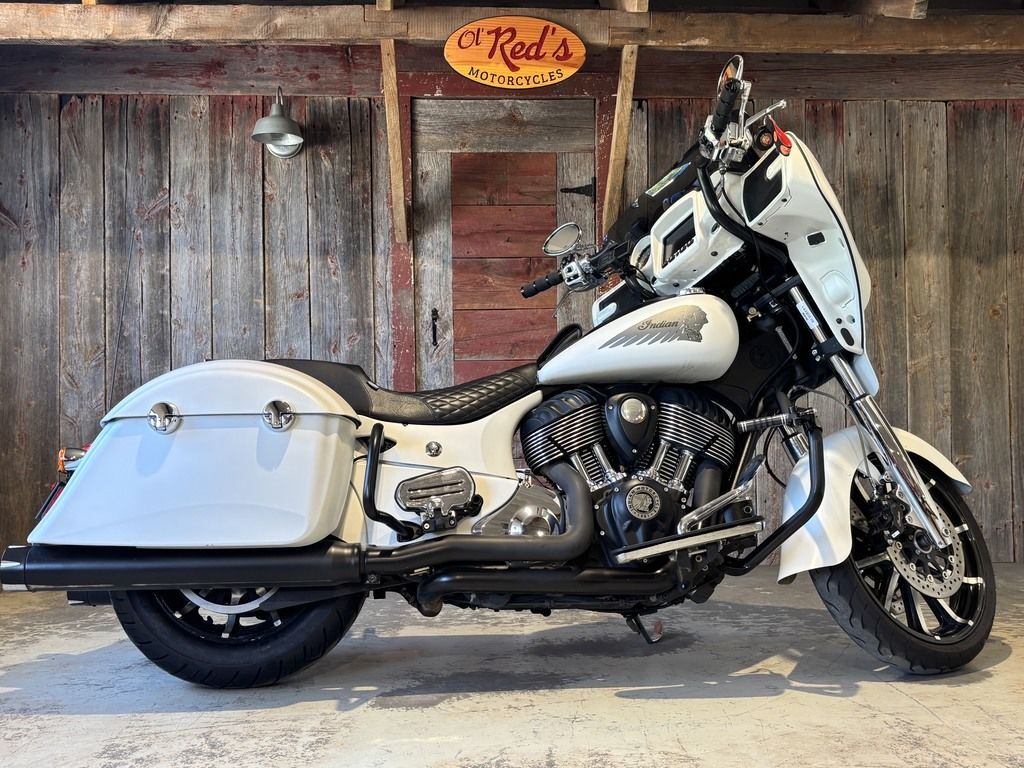 2018 Indian Motorcycle® Chieftain® Limited ABS White Smoke LIMITED in Simpsonville, SC