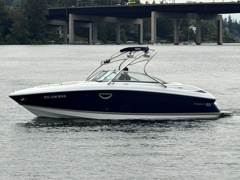 2010 Cobalt Boats 242 in seattle WA