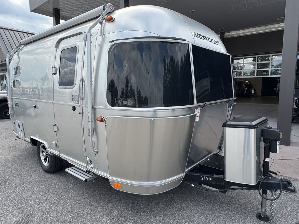 2022 Airstream Caravel 19CB in lorain OH