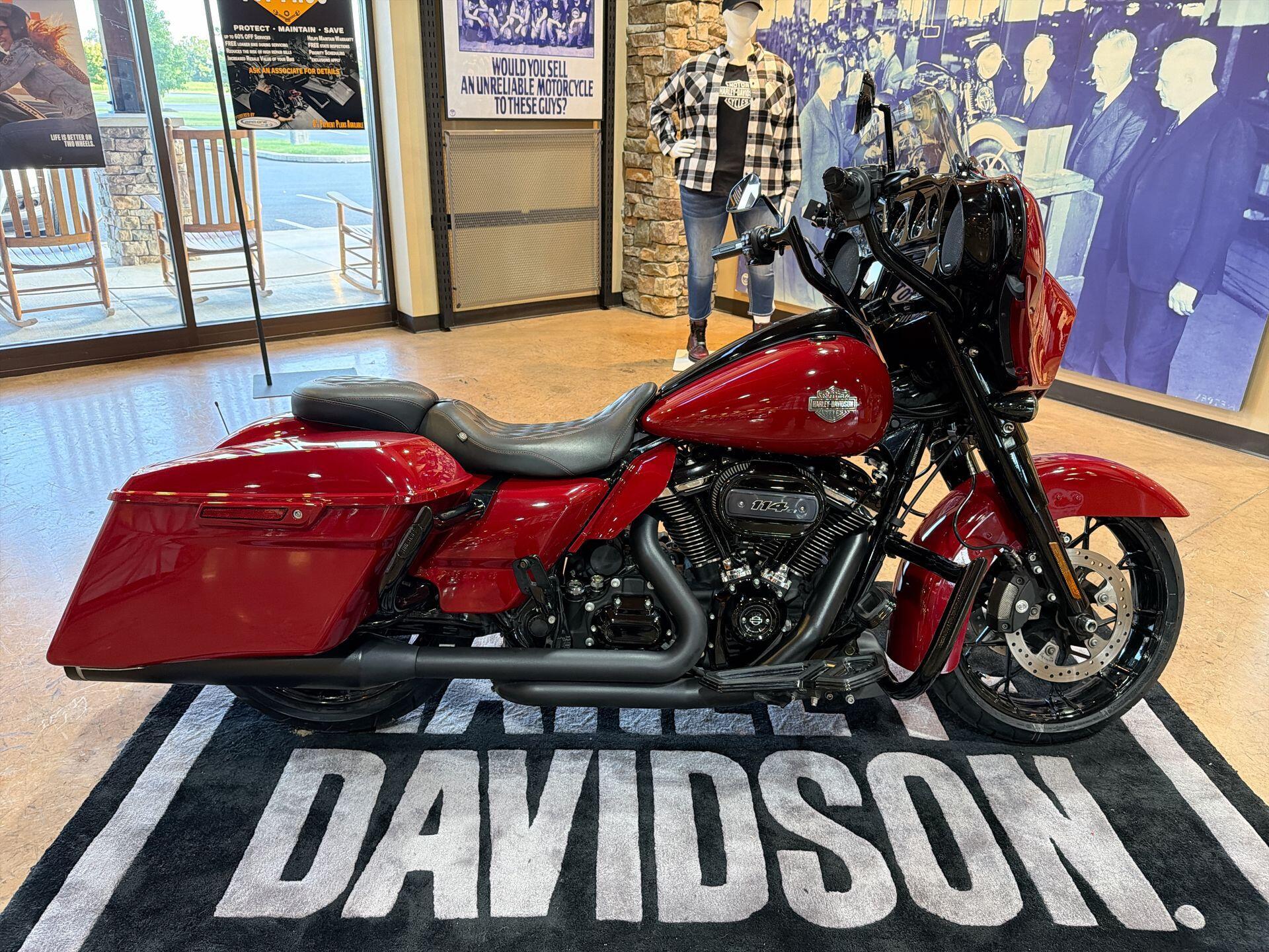 2021 Harley-Davidson Street Glide Special SPECIAL in Mechanicsburg, PA