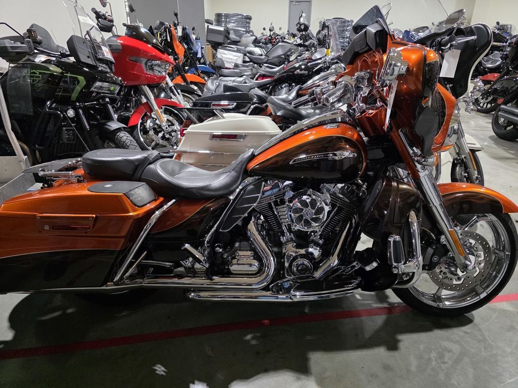 2012 Harley-Davidson® FLHXSE3 - CVO Street Glide® FLHXSE in Ormond Beach, FL