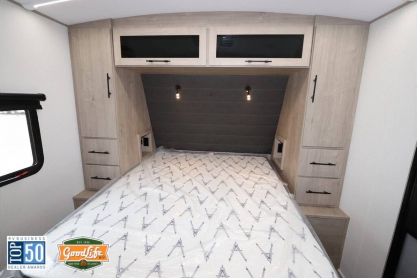 A photo of this 2026 Grand Design Imagine 3210BH