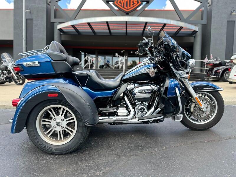 2018 Harley-Davidson TRI GLIDE ULTRA ANNIVERSARY BASE in Gainesville, FL