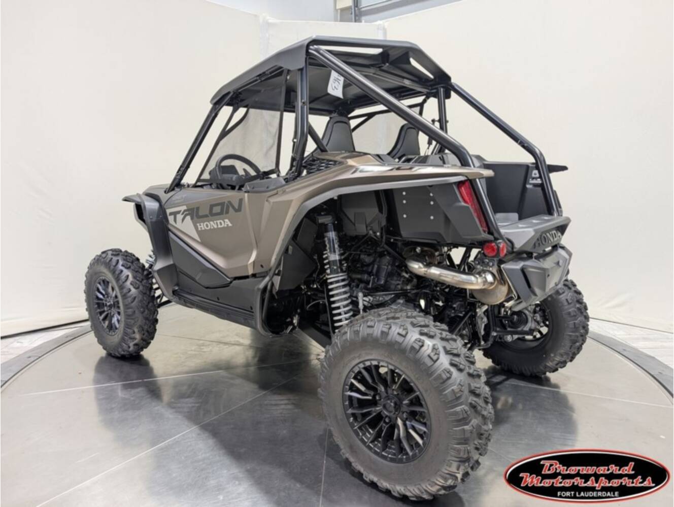 A photo of this 2026 Honda® Talon 1000R FOX Live Valve