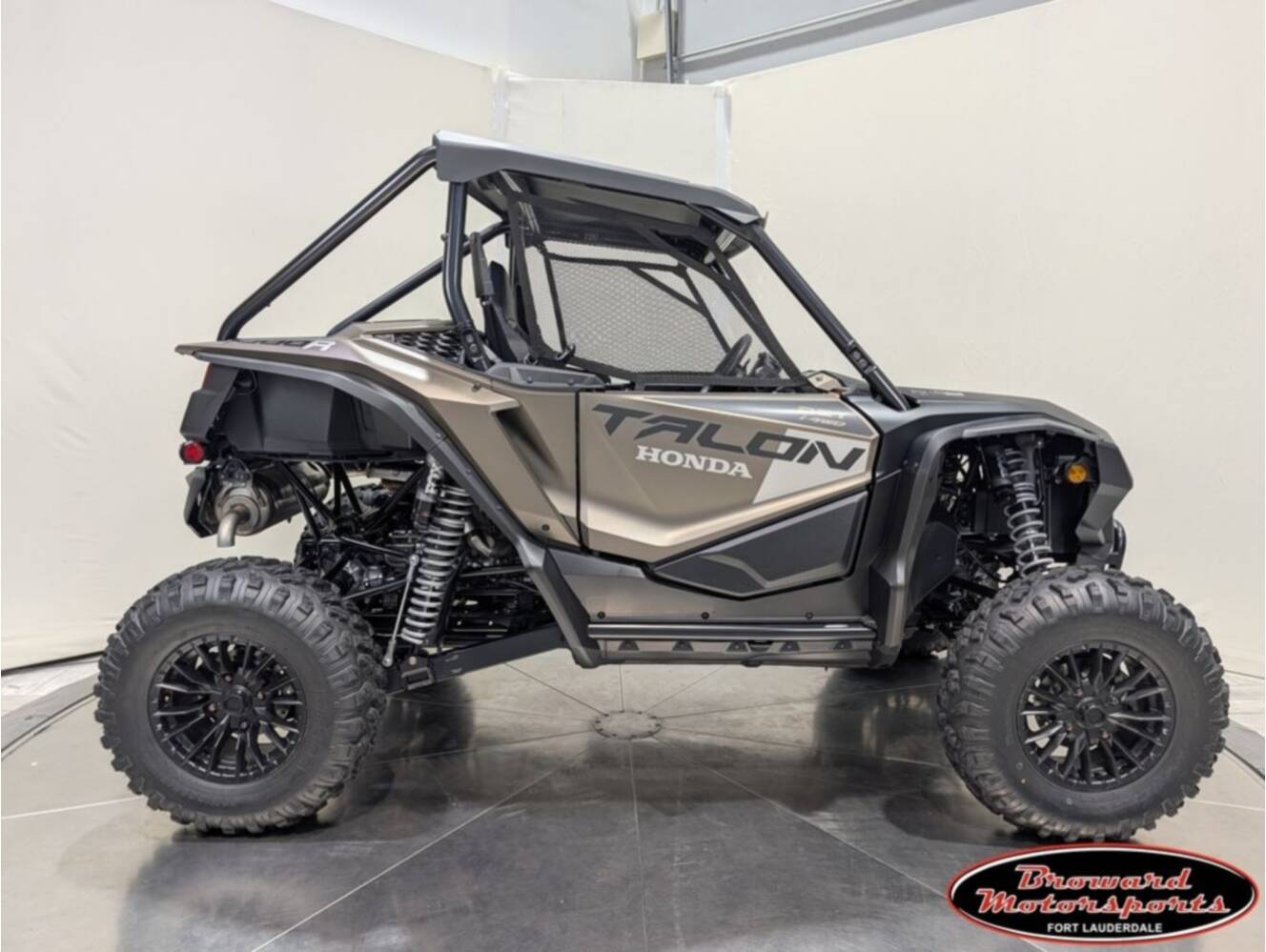 A photo of this 2026 Honda® Talon 1000R FOX Live Valve