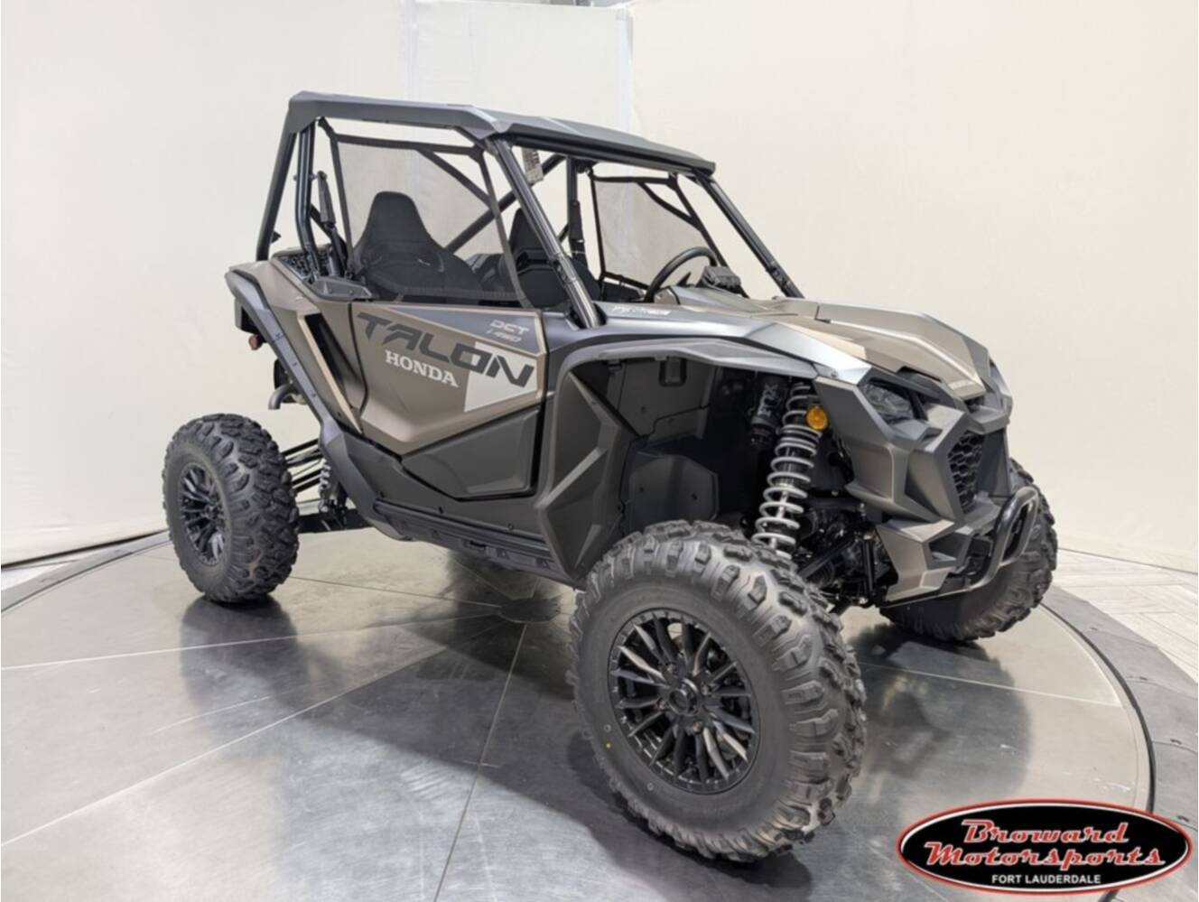 A photo of this 2026 Honda® Talon 1000R FOX Live Valve