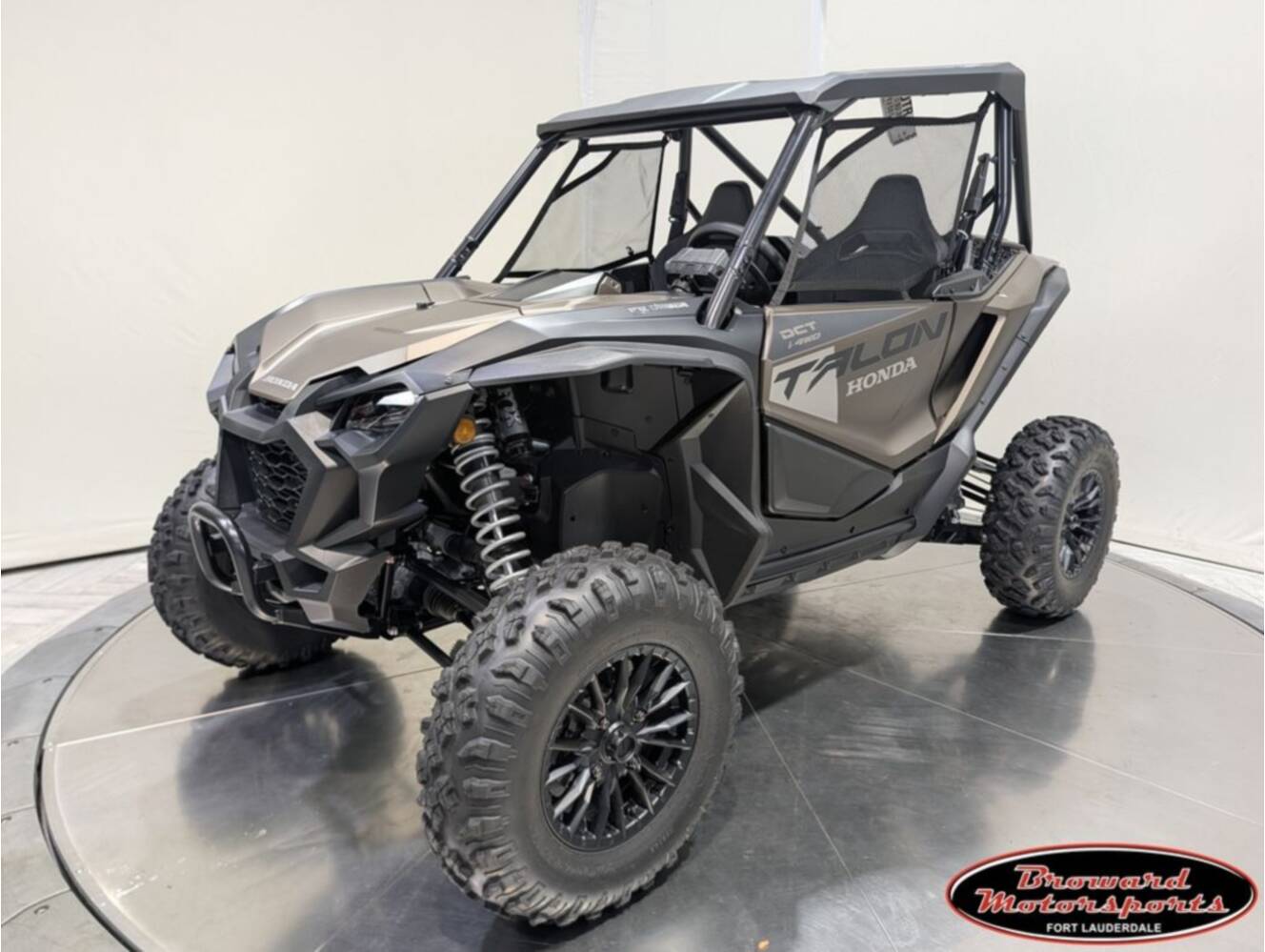 A photo of this 2026 Honda® Talon 1000R FOX Live Valve
