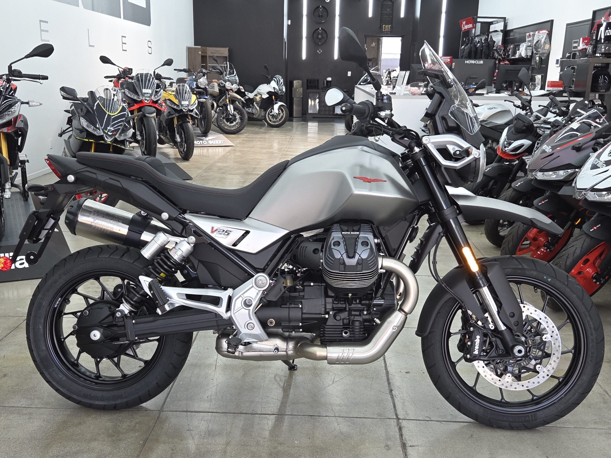 2025 Moto Guzzi V85 Strada base STRADA in Los Angeles, CA