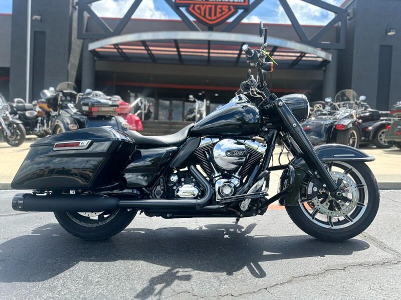 2014 Harley-Davidson ROAD KING POLICE POLICE in Gainesville, FL