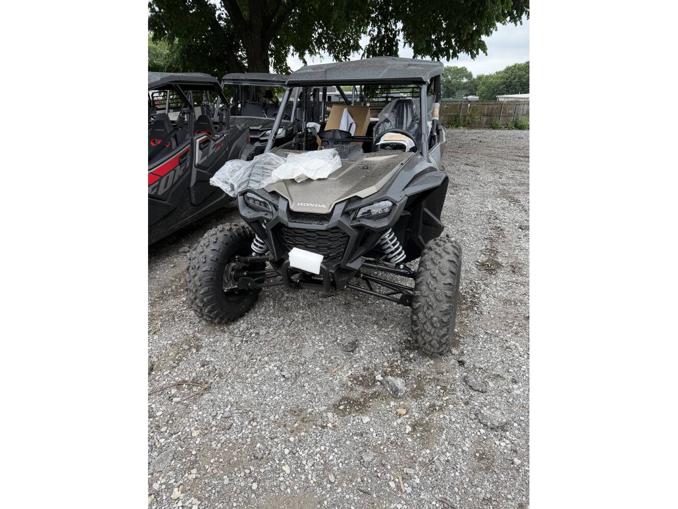 A photo of this 2026 Honda TALON 1000R-4 FOX LIVE VALVE