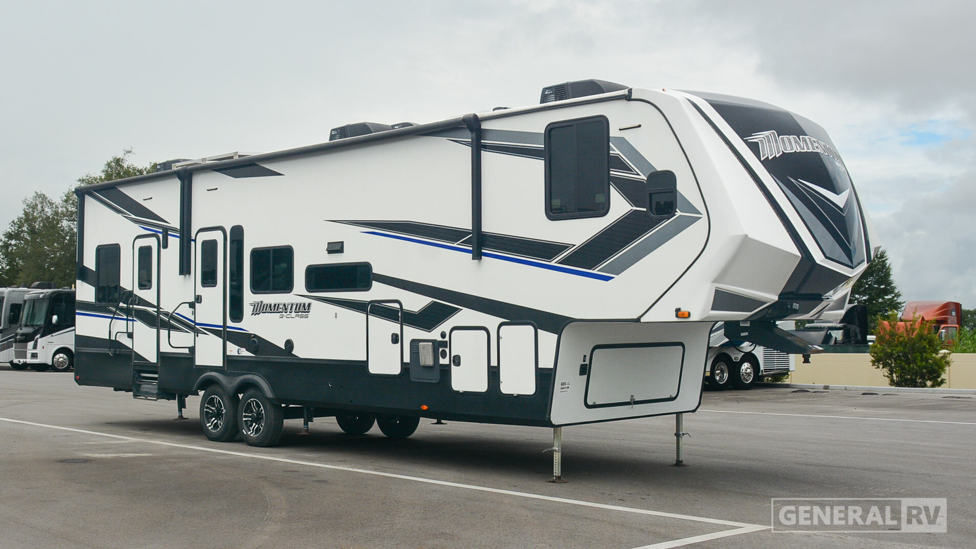 2021 Grand Design Momentum G-Class 353G in winter garden FL