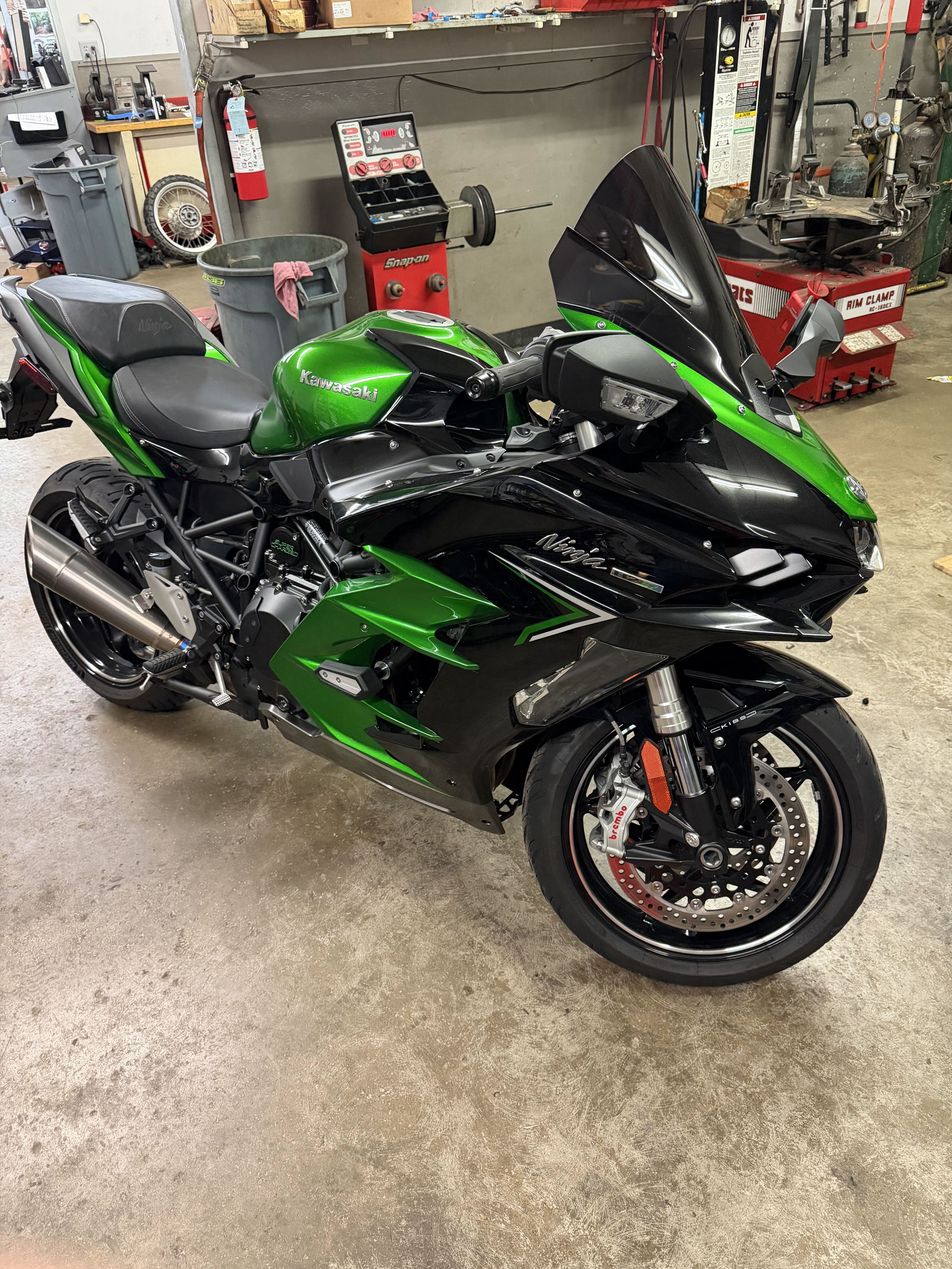2023 Kawasaki NINJA H2 SX SE BASE SE+ in Shawnee, KS