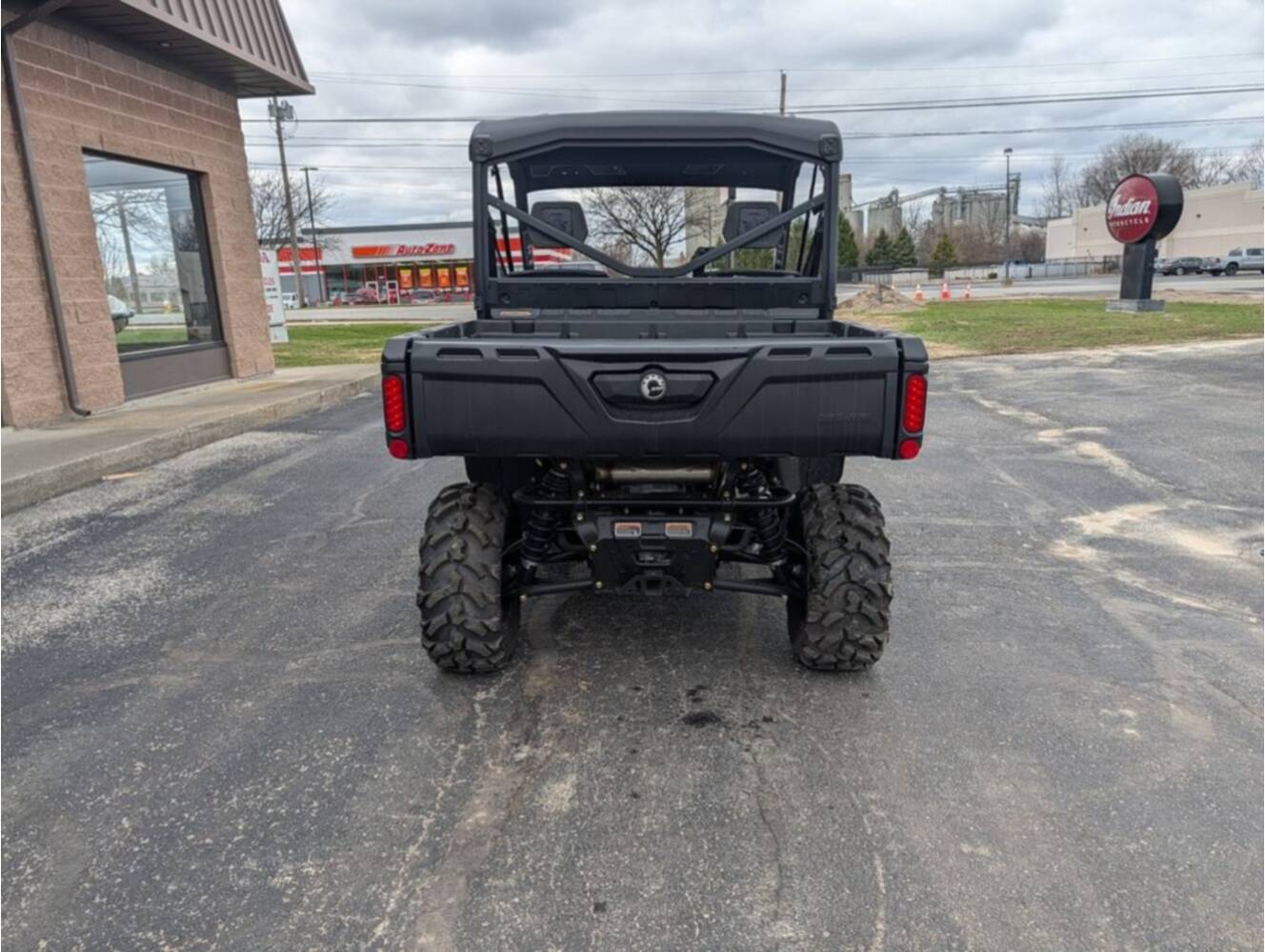 A photo of this 2025 Can-Am Defender XT HD10