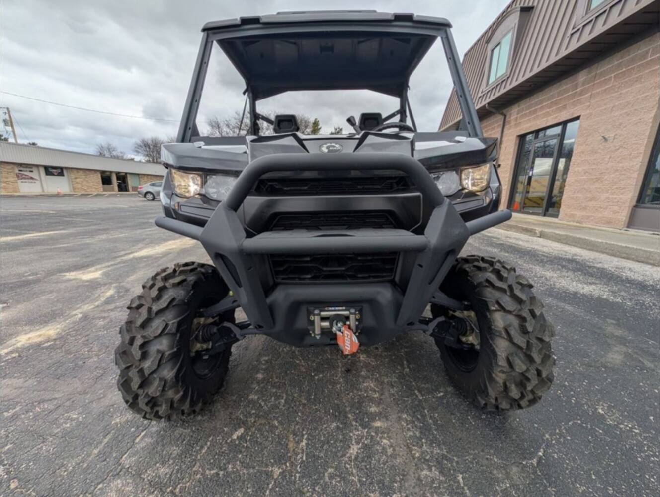 A photo of this 2025 Can-Am Defender XT HD10