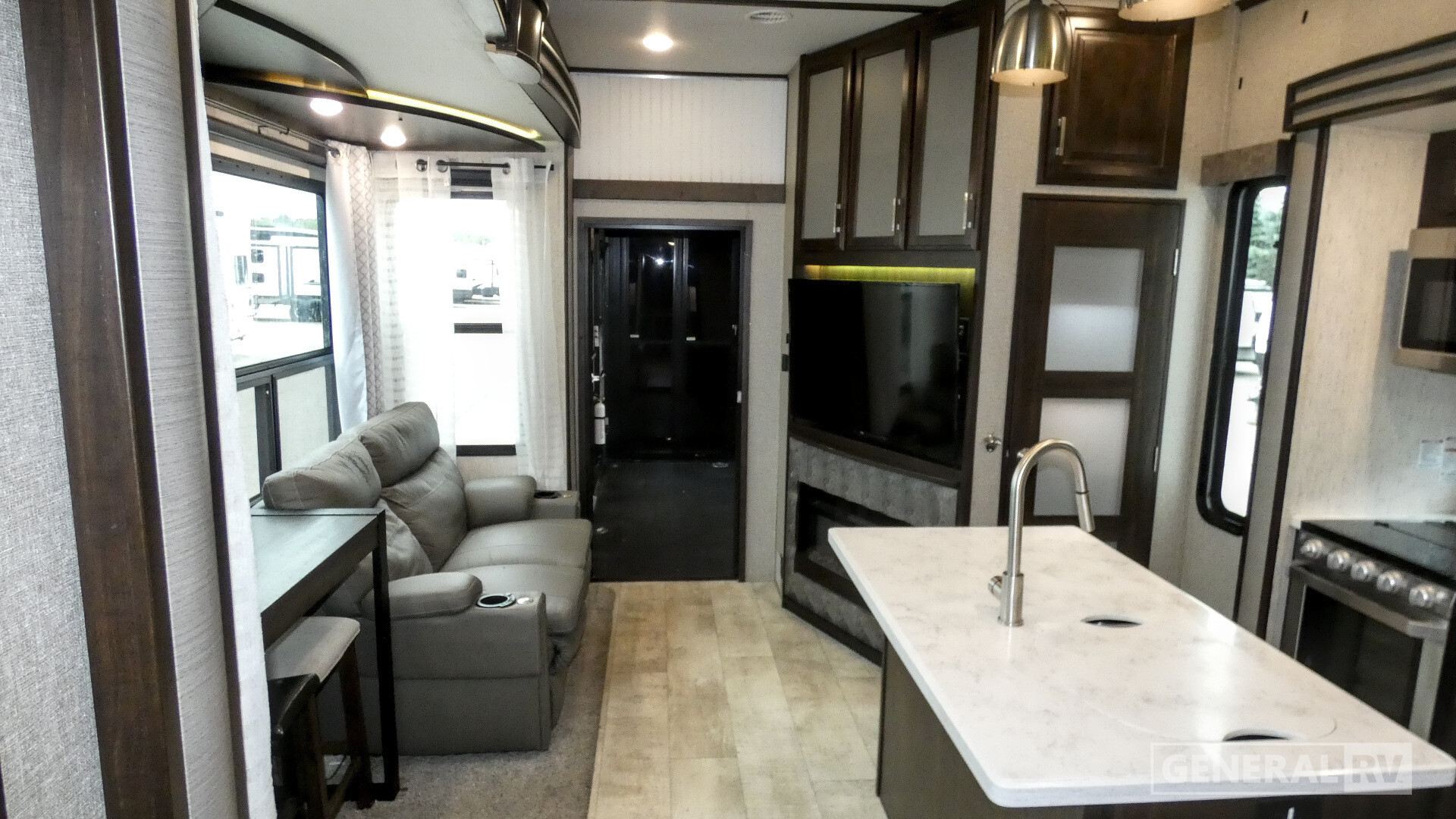 2020 Grand Design MOMENTUM 397 397THS in wayland MI