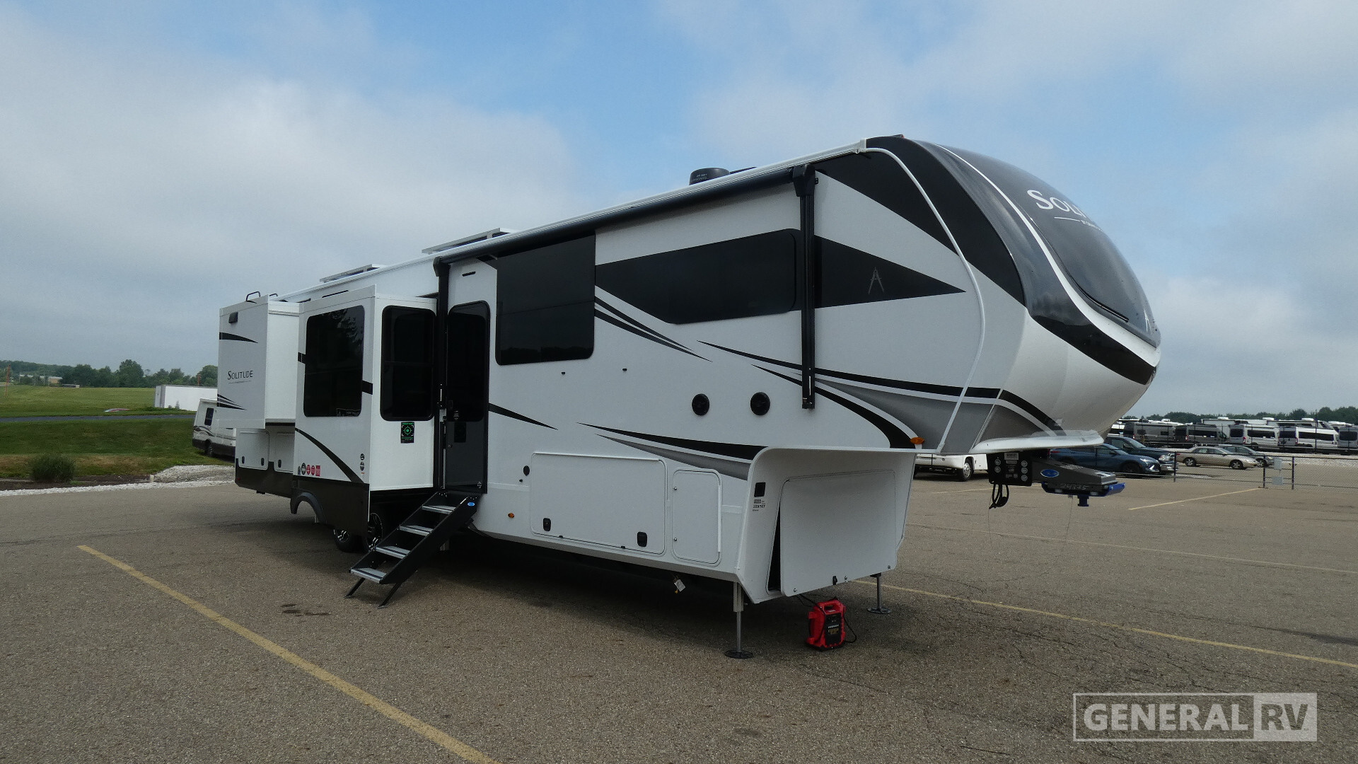 2027 Grand Design SOLITUDE 390RK in north canton OH