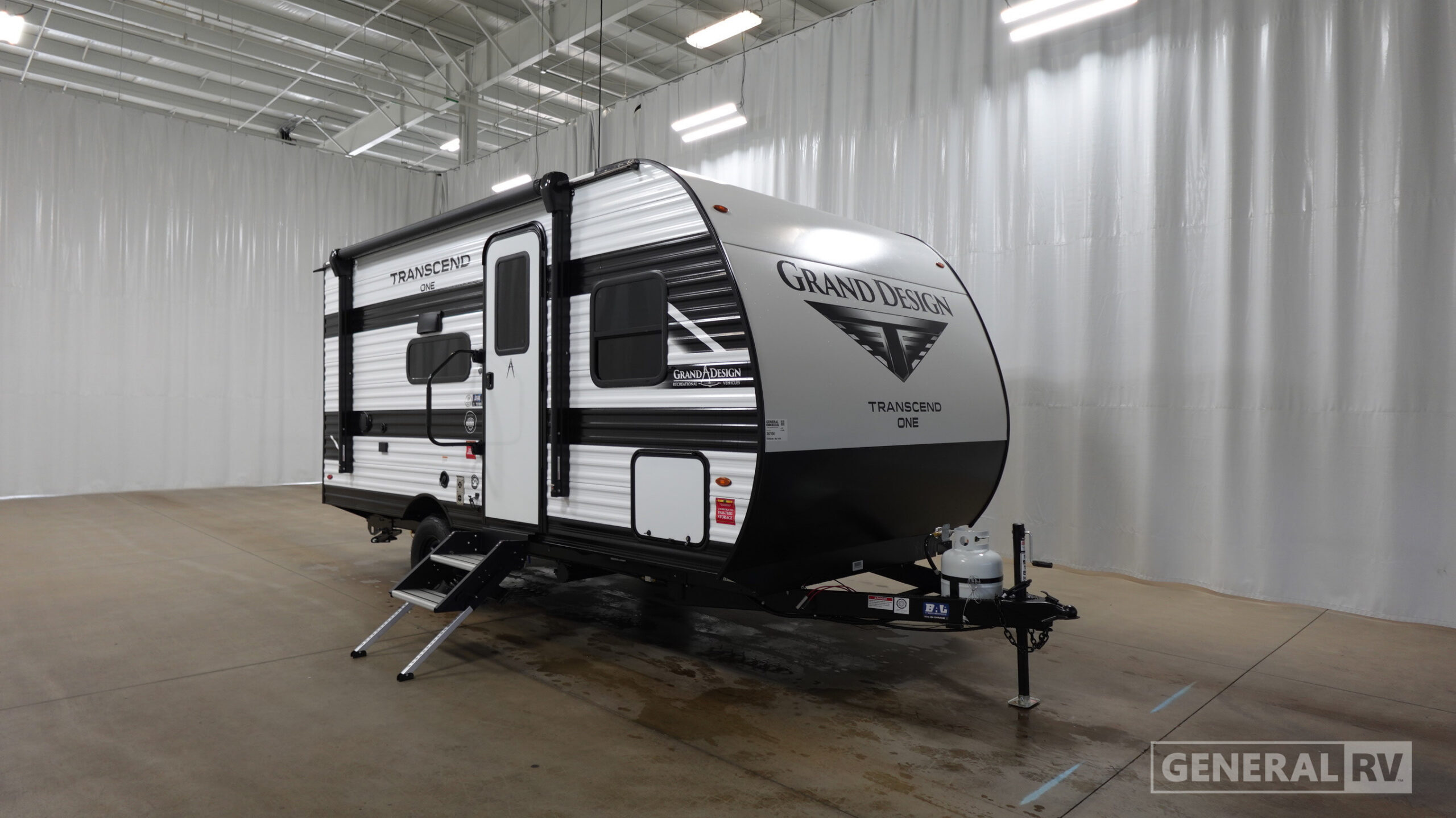 2027 Grand Design TRANSCEND-ONE 151BH in north canton OH