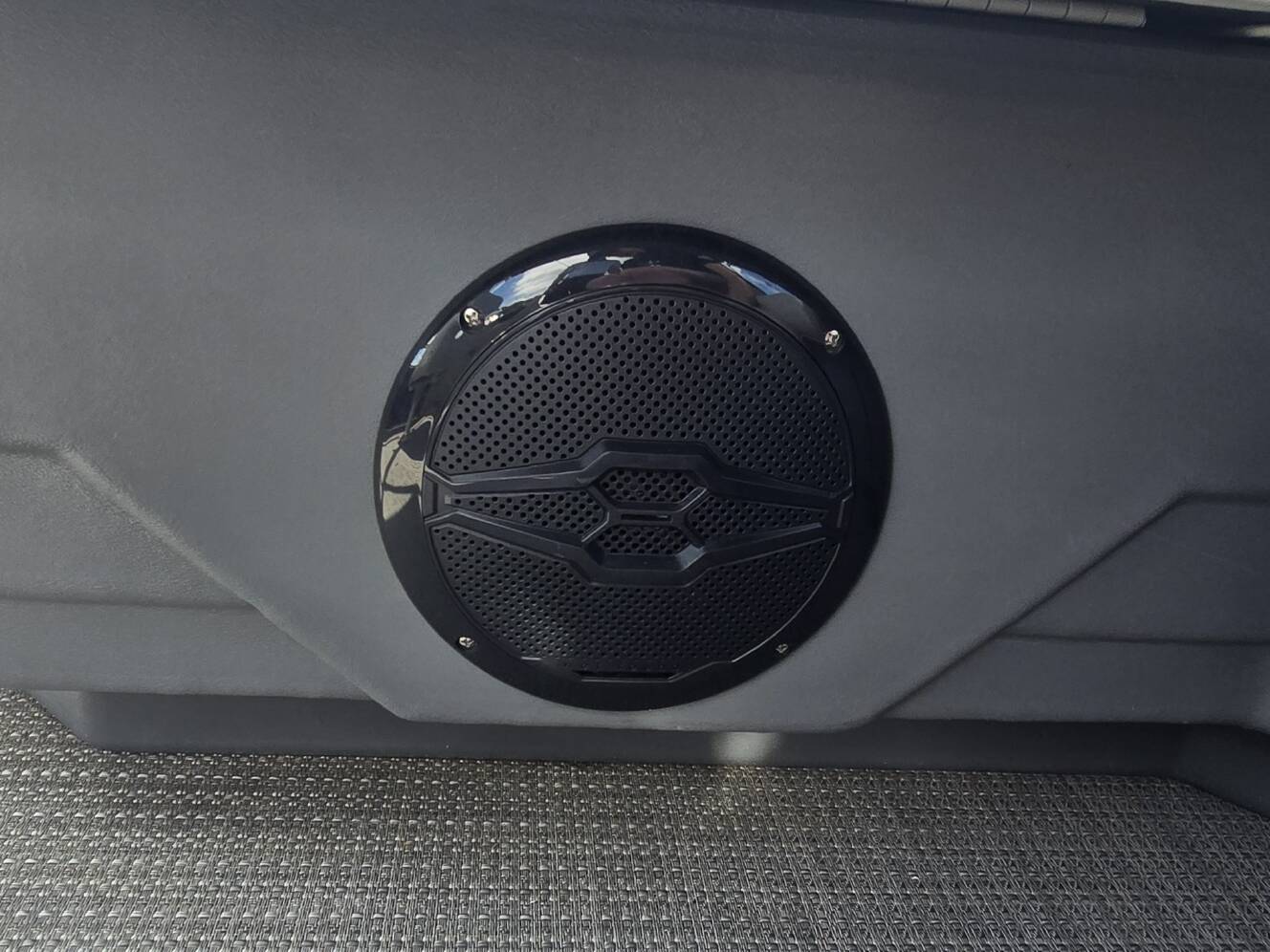 A photo of this 2025 Starcraft LX 20 CB