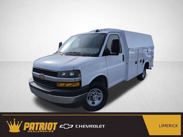 2025 CHEVROLET Express Cutaway 3500 in Royersford, PA