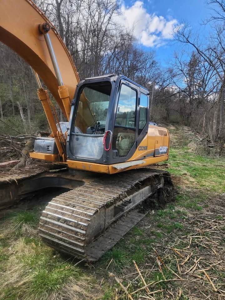 Case CX210B in Des Moines, IA