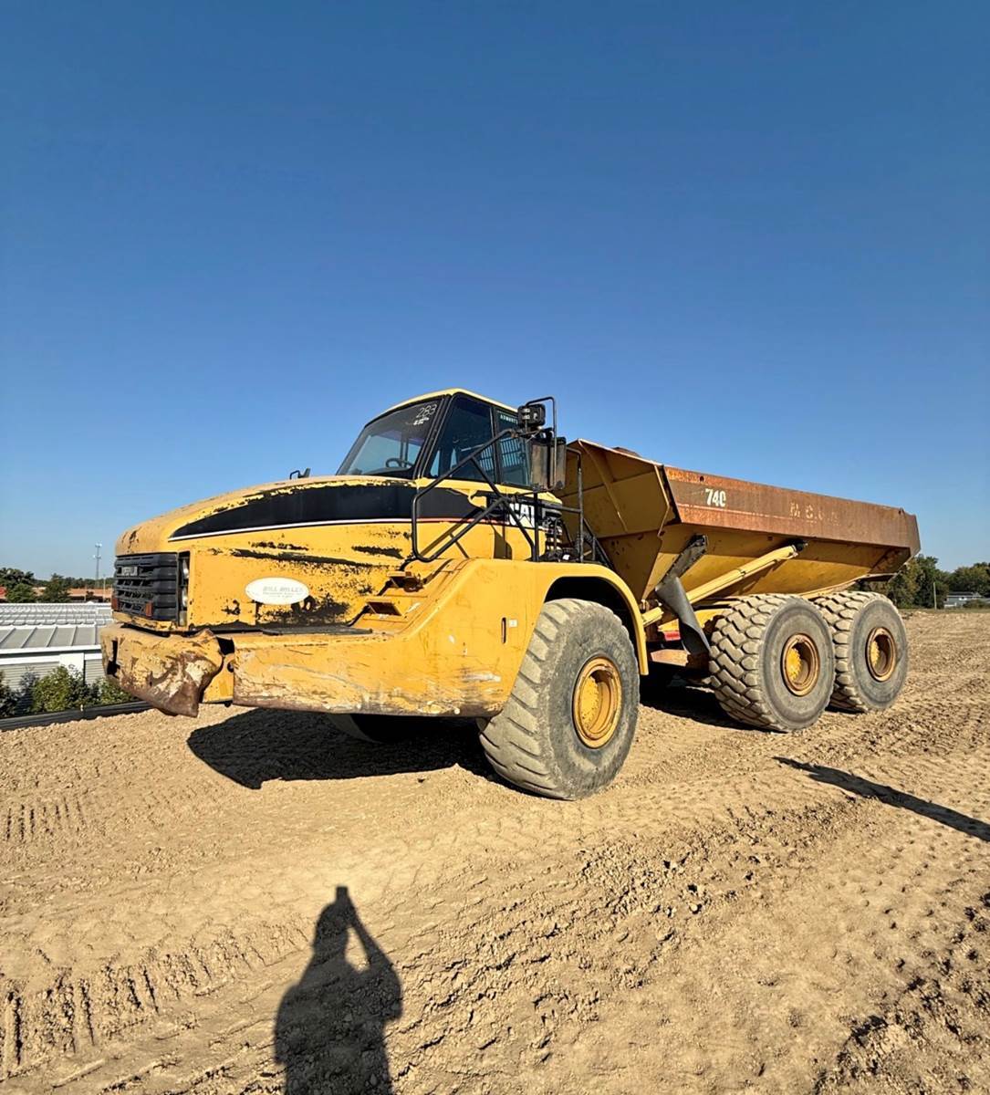 2004 Caterpillar 740B in Wayne, MI
