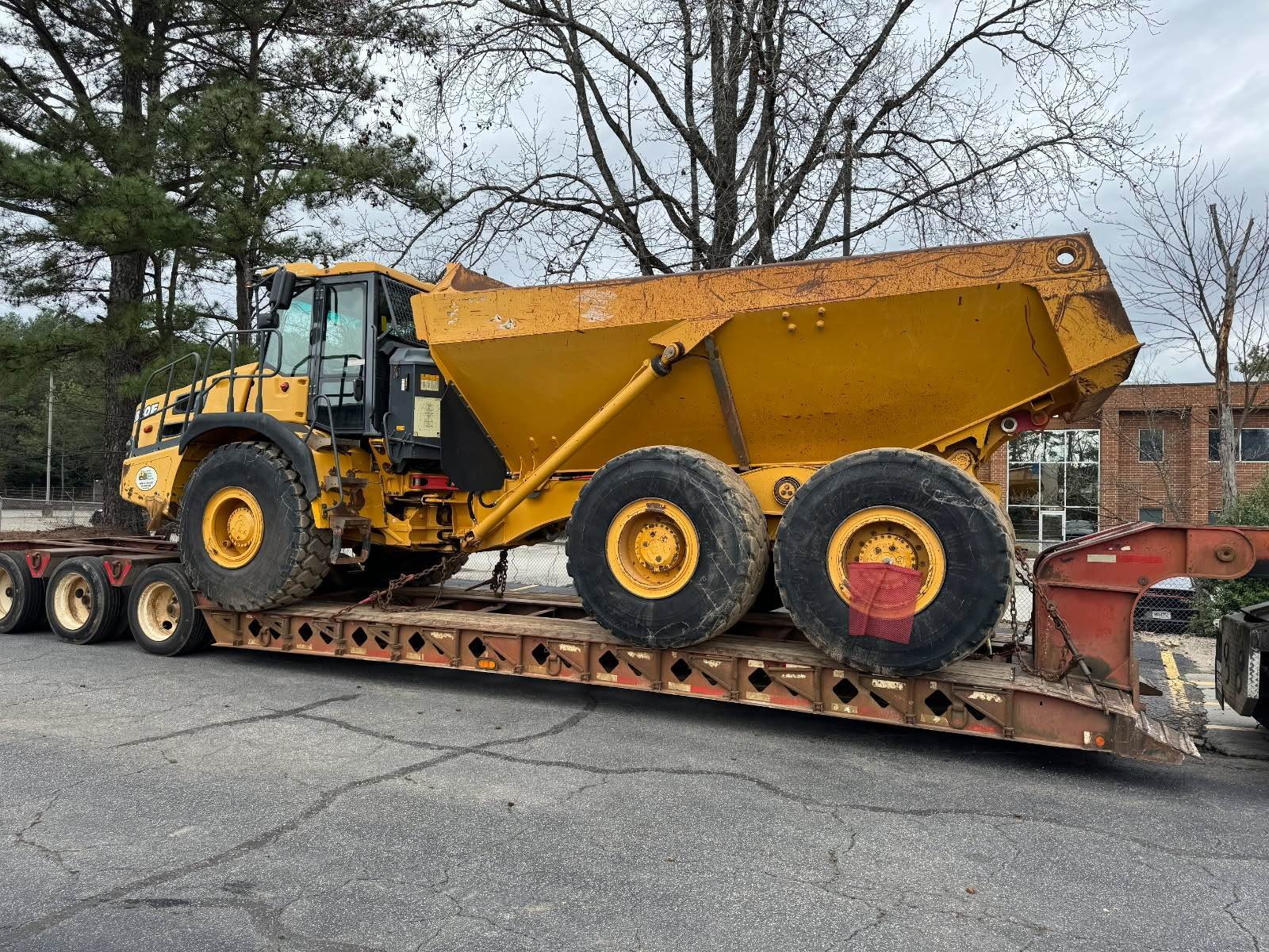 Bell B30E in Belleville, MI