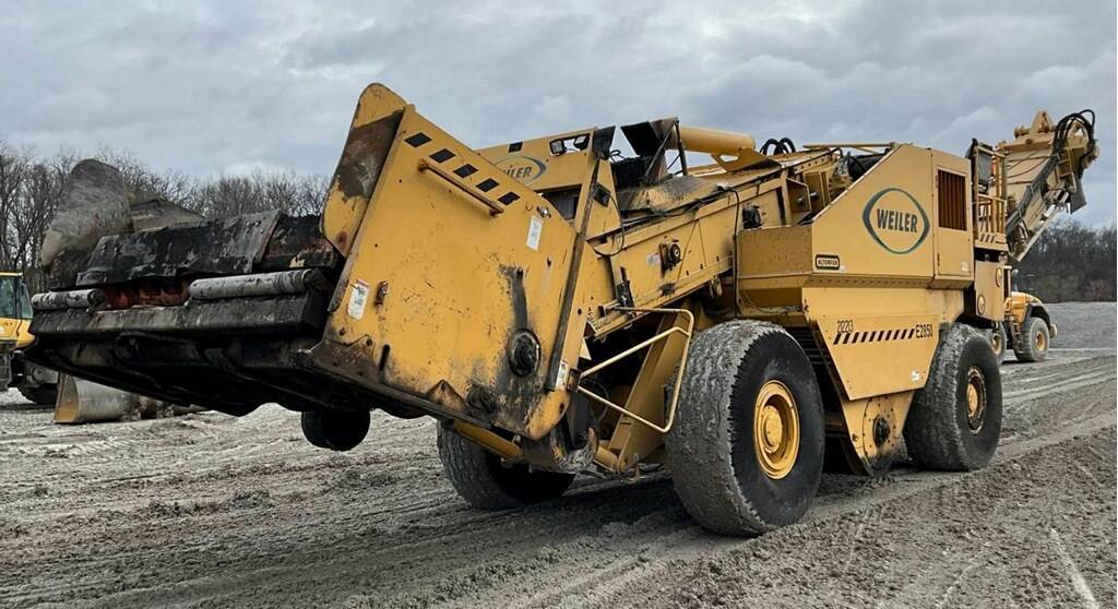 2013 Weiler E2850 in Van Buren Charter Township, MI