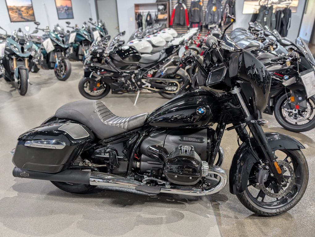 2023 BMW R18B Cruiser motorcycle