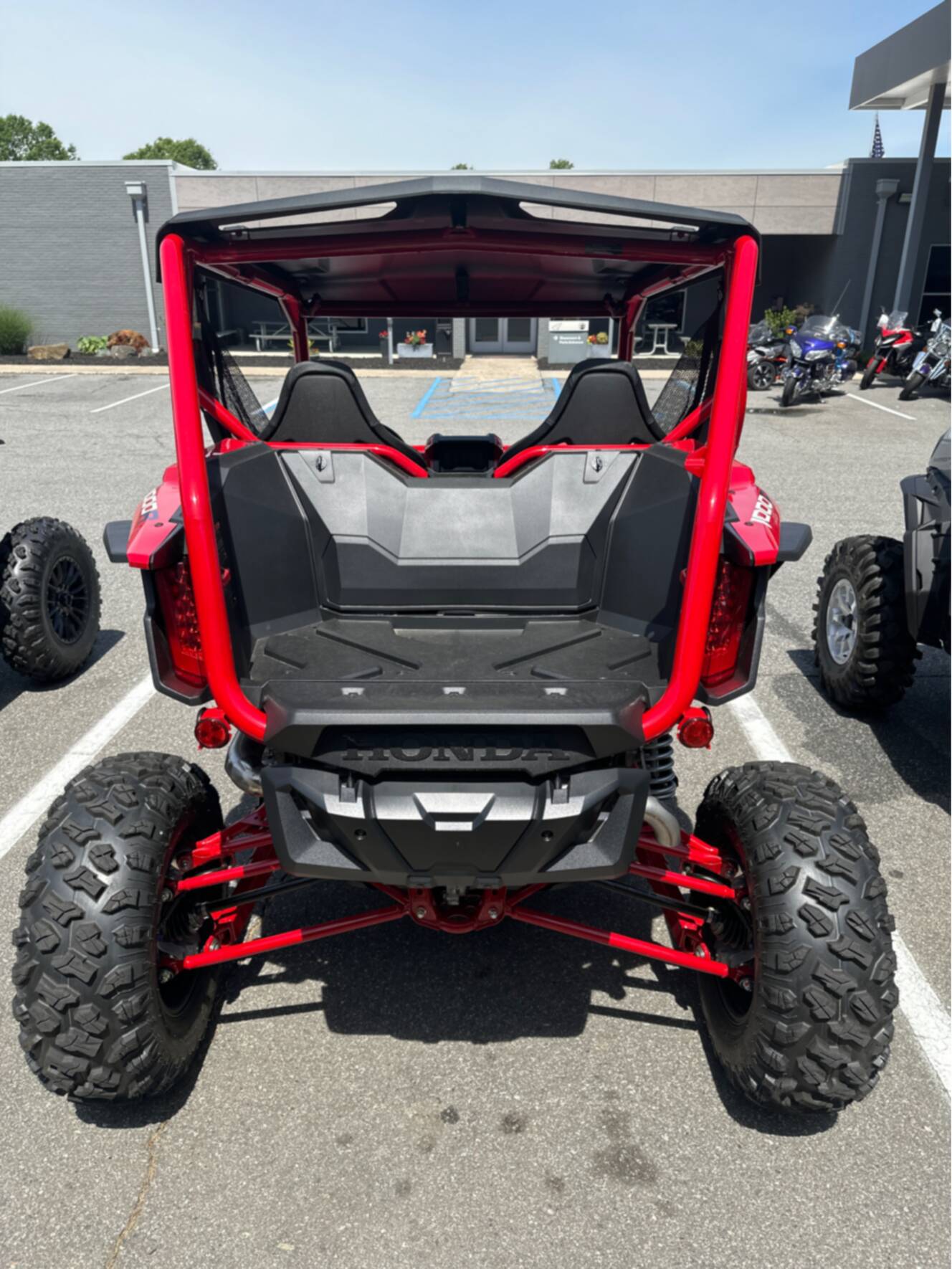 A photo of this 2026 Honda Talon 1000R FOX Live Valve
