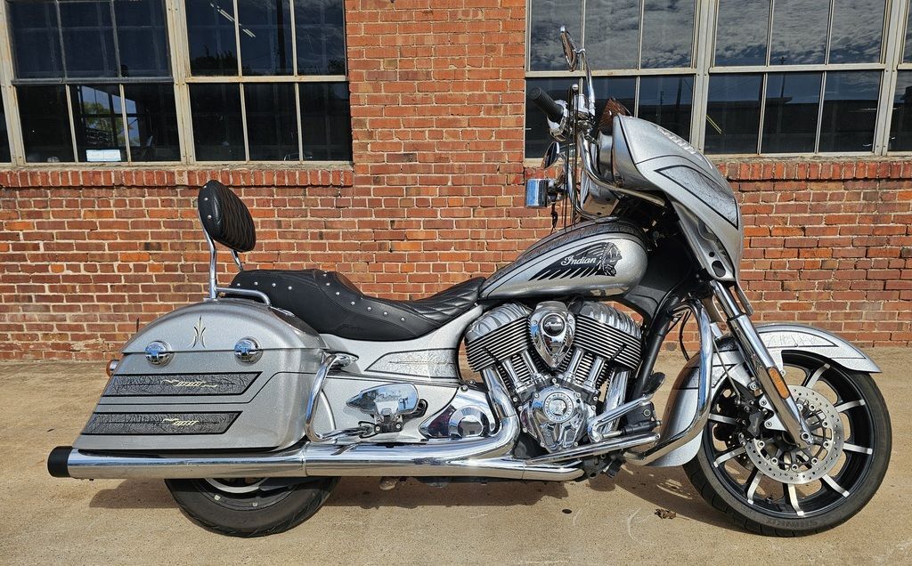 2018 Indian Motorcycle® Chieftain® Elite Black Hills Silver w/ Marble Accents ELITE in Oklahoma City, OK