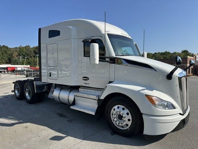 2023 KENWORTH T680 in Chattanooga, TN