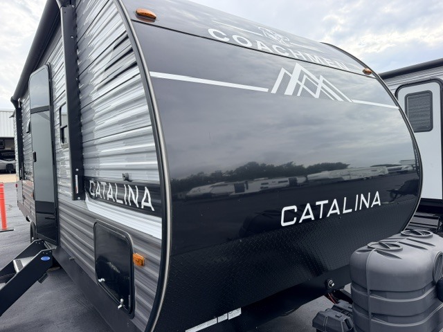 2025 Coachmen Catalina Summit 261BHS in st. louis MO