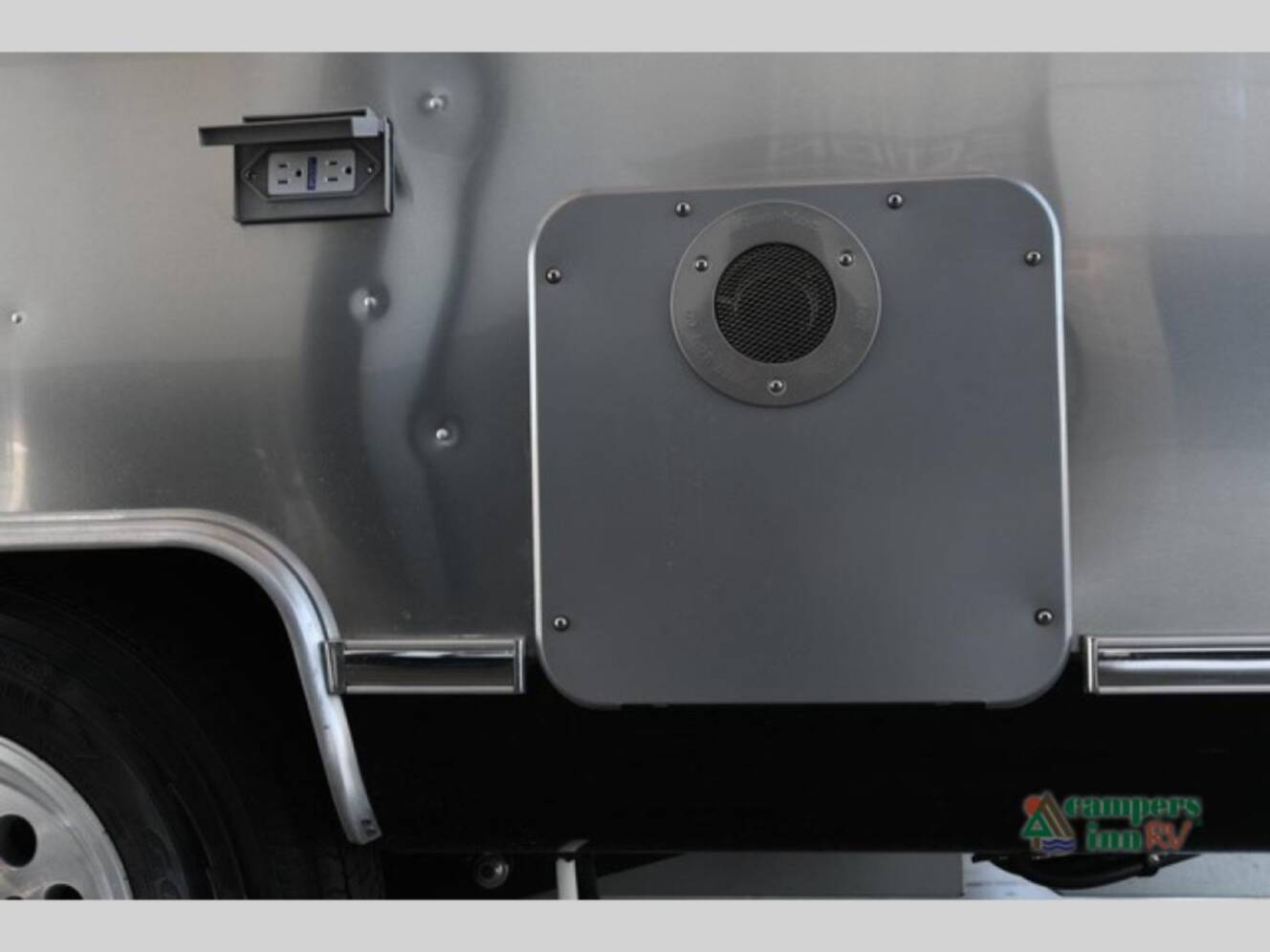 A photo of this 2027 Airstream Globetrotter 27FB