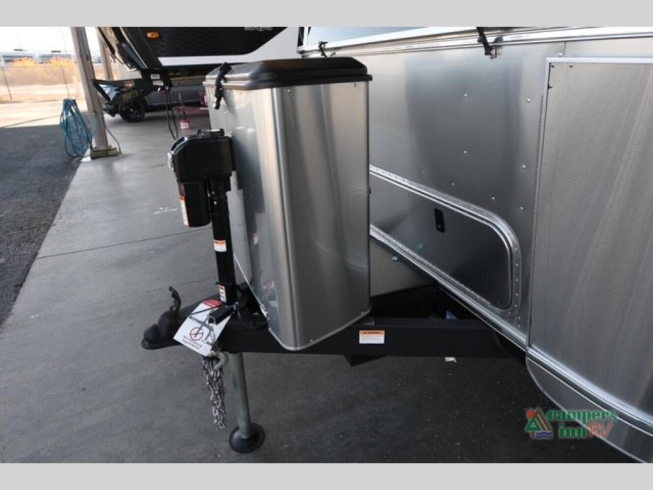 A photo of this 2027 Airstream Globetrotter 27FB