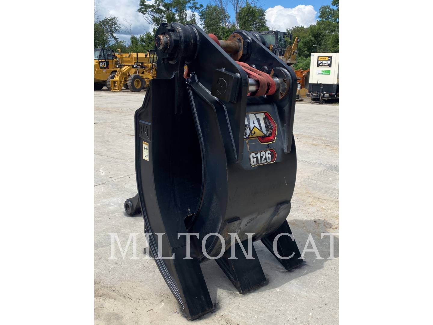 2020 CAT G126.CONTRACTOR.GRAPPLE. in Richmond, VT