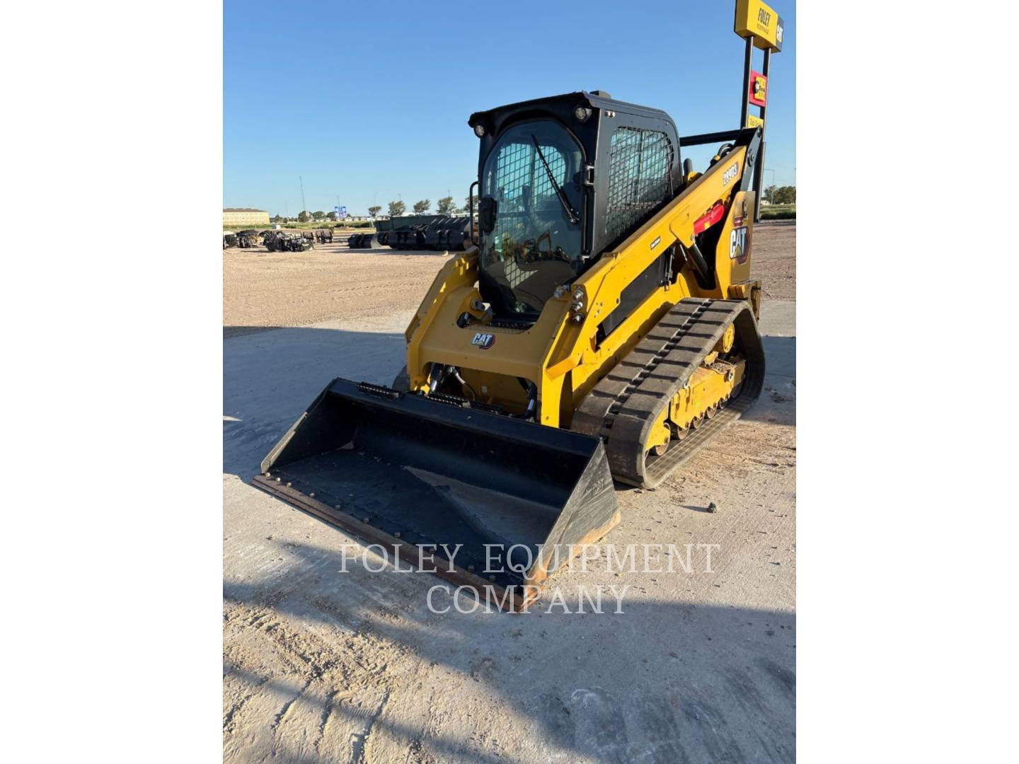 2023 CAT 289D3STD2C in Colby, KS