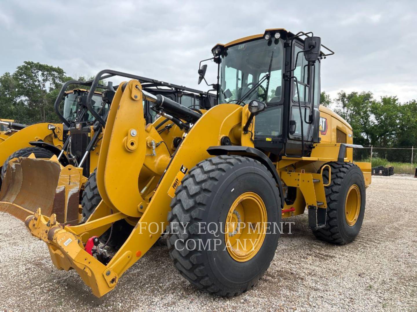 2023 CAT 930M in Chanute, KS