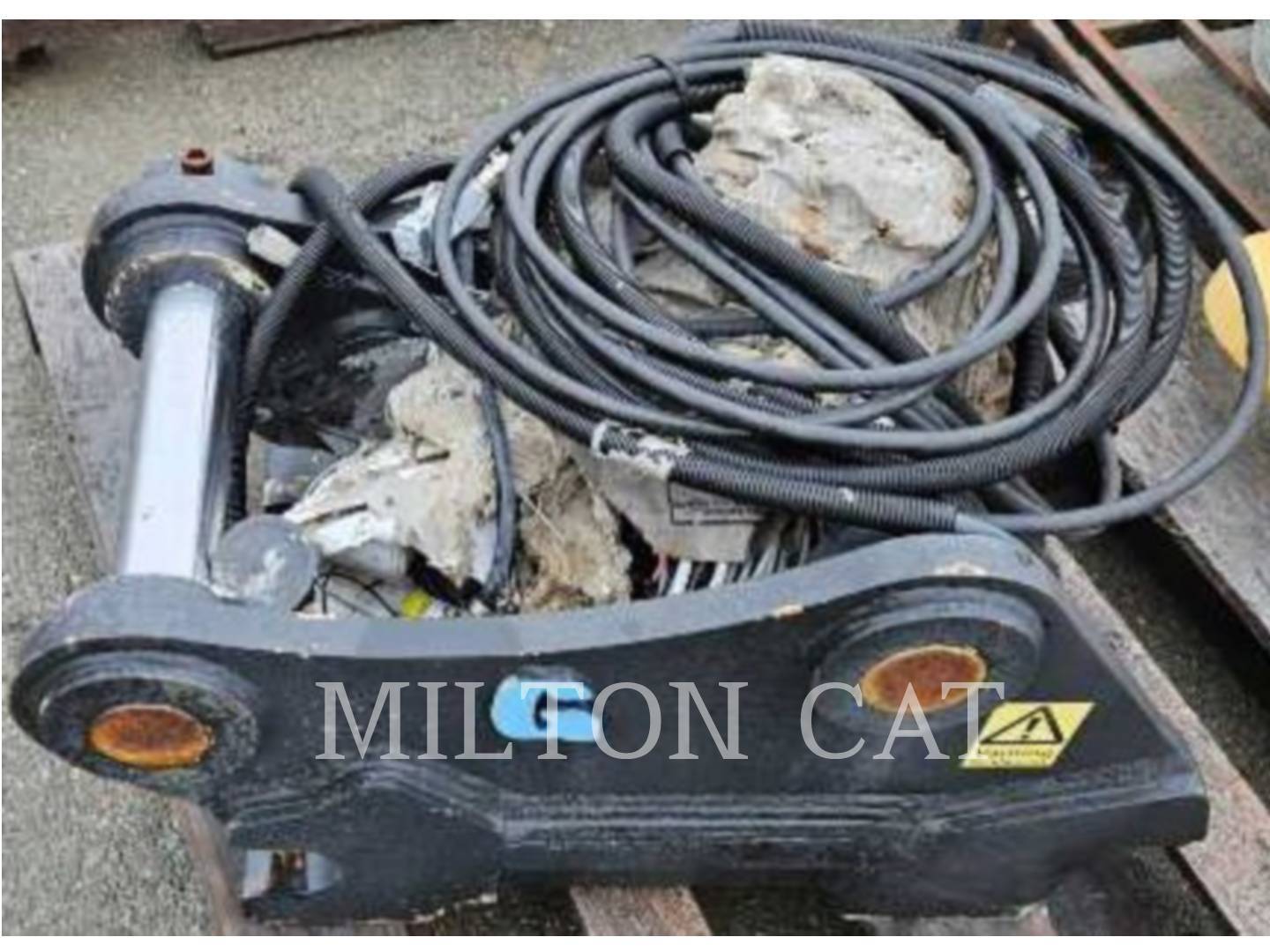 2018 CAT 316-317 S70 COUPLER in Milford, MA